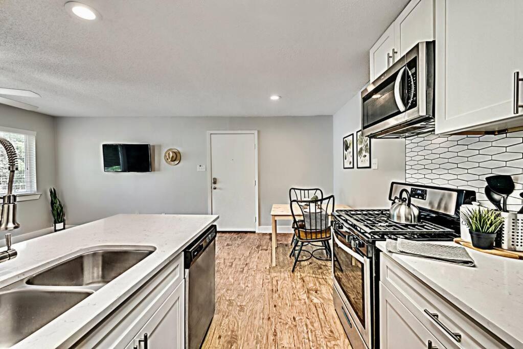 Lovely Flat Near Downtown * Dallas